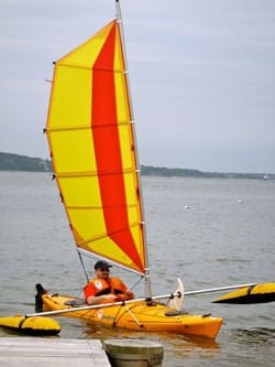 bs-yellow-and-red-sail kayaksboats